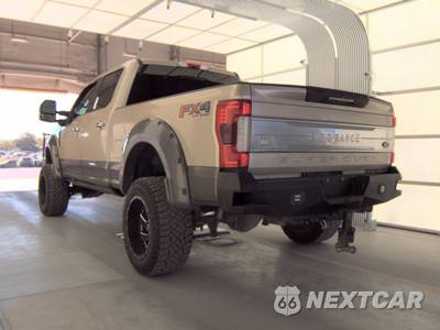2017 Ford Super Duty F-250 King Ranch Crew Cab Medium Bed - zdjęcie 6 z 31 - miniatura