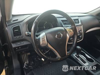 2016 Nissan Altima 2.5 SV - zdjęcie 10 z 24 - miniatura
