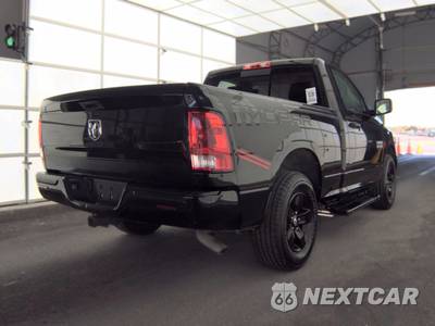 2018 Ram 1500 Express Regular Cab Medium Bed - zdjęcie 4 z 18 - miniatura