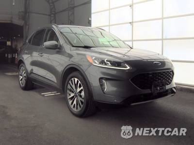 2021 Ford Escape Titanium - zdjęcie 3 z 25 - miniatura