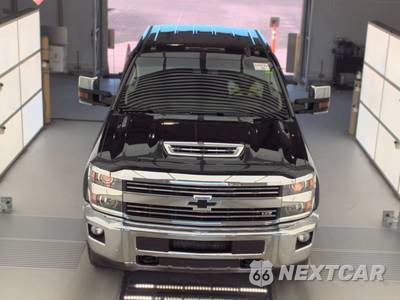 2017 Chevrolet Silverado 2500HD LTZ Crew Cab Medium Bed 1LZ - zdjęcie 2 z 39 - miniatura