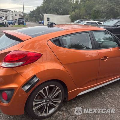 2016 Hyundai Veloster Turbo - zdjęcie 4 z 12 - miniatura