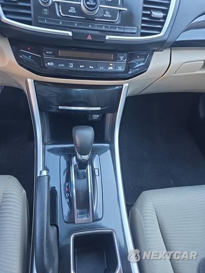 2016 Honda Accord Sedan LX - zdjęcie 15 z 17 - miniatura