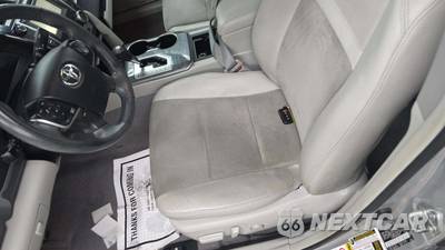 2014 Toyota Camry Hybrid XLE - zdjęcie 21 z 30 - miniatura
