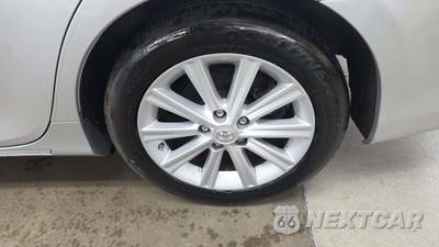2014 Toyota Camry Hybrid XLE - zdjęcie 24 z 30 - miniatura