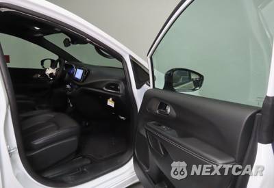 2027 Chrysler Pacifica Select 121.6" WB - zdjęcie 6 z 11 - miniatura