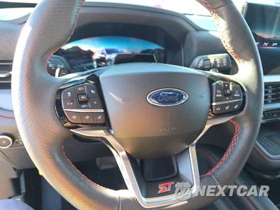 2025 Ford Explorer ST - zdjęcie 10 z 22 - miniatura