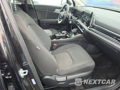 2025 Kia Sportage Hybrid LX - zdjęcie 8 z 21 - miniatura