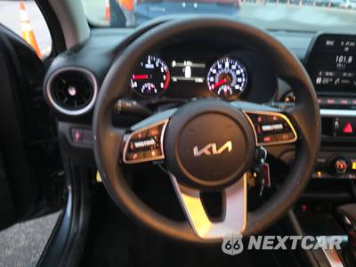 2024 Kia Forte LX - zdjęcie 10 z 21 - miniatura