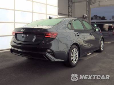 2024 Kia Forte LX - zdjęcie 4 z 21 - miniatura