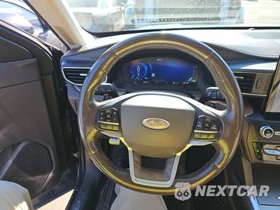 2020 Ford Explorer Platinum - zdjęcie 10 z 18 - miniatura