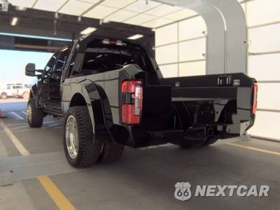 2025 Ford Super Duty F-450 Platinum Crew Cab Long Bed DRW - zdjęcie 2 z 32 - miniatura