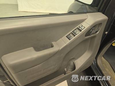 2017 Nissan Frontier SV Crew Cab Medium Bed - zdjęcie 9 z 18 - miniatura