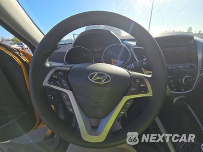 2012 Hyundai Veloster w/Black Interior - zdjęcie 10 z 18 - miniatura