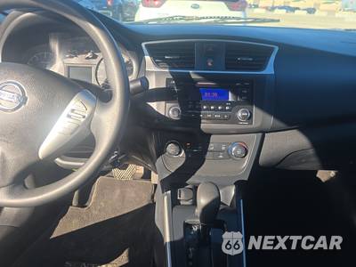 2017 Nissan Sentra S - zdjęcie 11 z 34 - miniatura