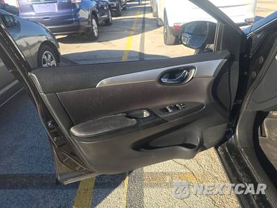 2017 Nissan Sentra S - zdjęcie 9 z 34 - miniatura