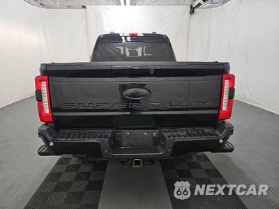 2024 Ford Super Duty F-250 Lariat Crew Cab Medium Bed - zdjęcie 5 z 22 - miniatura