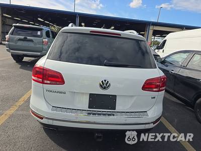 2016 Volkswagen Touareg V6 Sport w/Technology - zdjęcie 5 z 24 - miniatura
