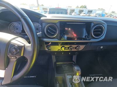 2017 Toyota Tacoma TRD Sport Crew Cab Medium Bed - zdjęcie 11 z 17 - miniatura