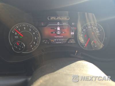 2020 Ram 1500 Laramie Crew Cab Short Bed - zdjęcie 12 z 17 - miniatura