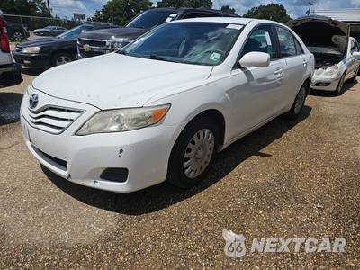 2010 Toyota Camry - zdjęcie 1 z 17 - miniatura
