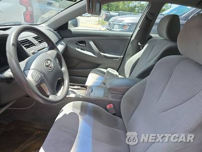 2010 Toyota Camry - zdjęcie 7 z 17 - miniatura