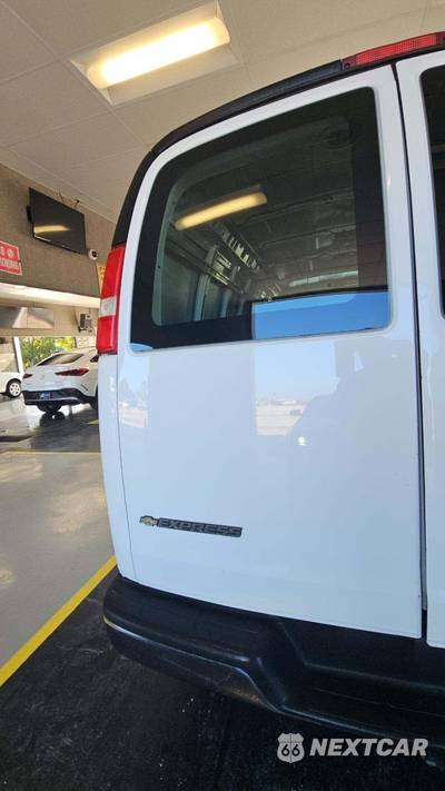 2020 Chevrolet Express 2500 Cargo Van 1WT 155.2" WB - zdjęcie 24 z 29 - miniatura