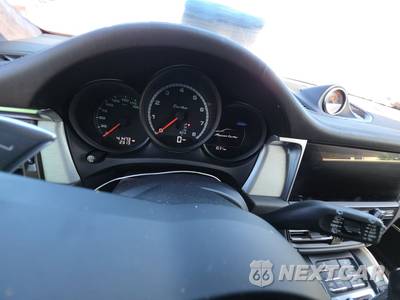 2020 Porsche Macan Turbo - zdjęcie 12 z 29 - miniatura