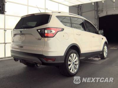 2017 Ford Escape Titanium - zdjęcie 4 z 20 - miniatura