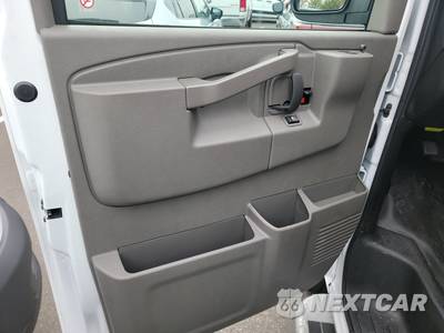 2025 Chevrolet Express 2500 Cargo Van 1WT 135.0" WB - zdjęcie 9 z 28 - miniatura