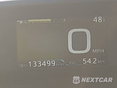 2019 Toyota Prius LE - zdjęcie 12 z 30 - miniatura