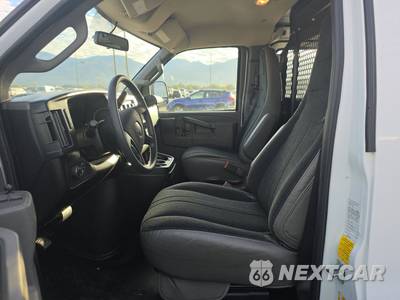 2025 GMC Savana 2500 Cargo Van 1WT 135.0" WB - zdjęcie 3 z 23 - miniatura