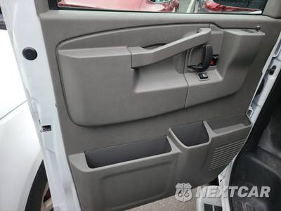 2025 GMC Savana 2500 Cargo Van 1WT 135.0" WB - zdjęcie 9 z 31 - miniatura