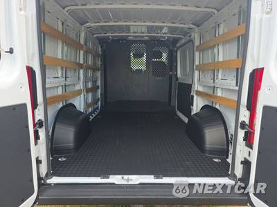 2025 Ram ProMaster 2500 Cargo Van Tradesman w/Passenger Seat Low Roof 136.0" WB - zdjęcie 17 z 26 - miniatura