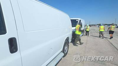 2025 GMC Savana 2500 Cargo Van 1WT 135.0" WB - zdjęcie 20 z 21 - miniatura