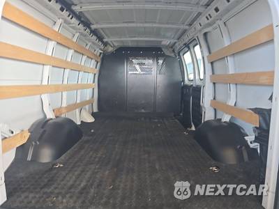 2025 Chevrolet Express 2500 Cargo Van 1WT 135.0" WB - zdjęcie 16 z 32 - miniatura