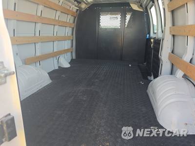 2025 Chevrolet Express 2500 Cargo Van 1WT 135.0" WB - zdjęcie 15 z 19 - miniatura