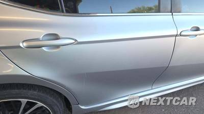 2019 Toyota Camry SE - zdjęcie 37 z 40 - miniatura