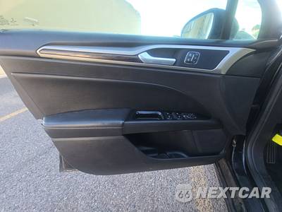 2016 Ford Fusion SE - zdjęcie 9 z 45 - miniatura