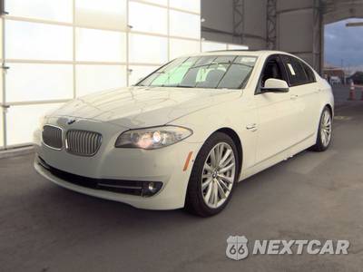 2012 BMW 5 Series Sedan 550i xDrive - zdjęcie 1 z 40 - miniatura