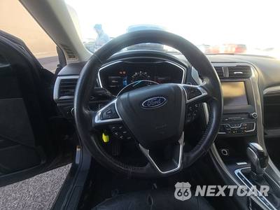 2016 Ford Fusion SE - zdjęcie 10 z 45 - miniatura