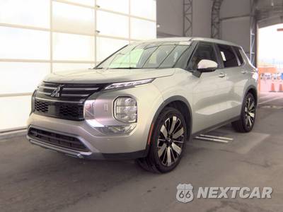 2025 Mitsubishi Outlander SE - zdjęcie 1 z 28 - miniatura