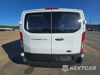 2025 Ford Transit 250 Cargo Van Low Roof 130.0" WB - zdjęcie 5 z 28 - miniatura