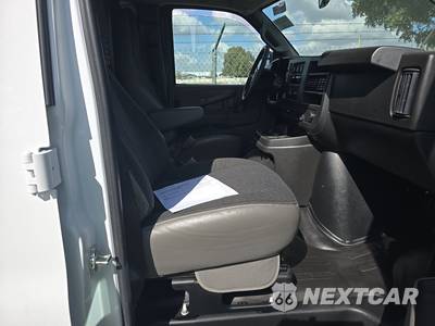 2025 Chevrolet Express 2500 Cargo Van 1WT 135.0" WB - zdjęcie 8 z 22 - miniatura