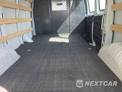 2025 Chevrolet Express 2500 Cargo Van 1WT 135.0" WB - zdjęcie 15 z 22 - miniatura