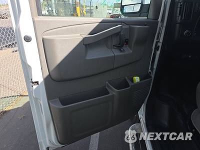 2025 Chevrolet Express 2500 Cargo Van 1WT 135.0" WB - zdjęcie 9 z 22 - miniatura