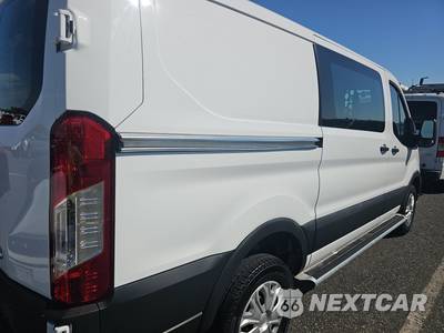 2025 Ford Transit 250 Cargo Van Low Roof 130.0" WB - zdjęcie 4 z 21 - miniatura