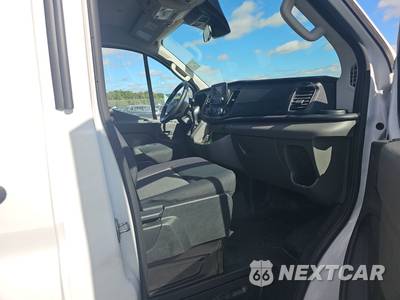 2025 Ford Transit 250 Cargo Van Low Roof 130.0" WB - zdjęcie 8 z 21 - miniatura