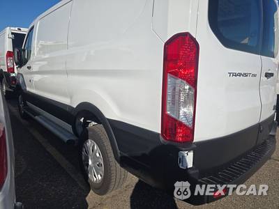 2025 Ford Transit 250 Cargo Van Low Roof 130.0" WB - zdjęcie 6 z 27 - miniatura