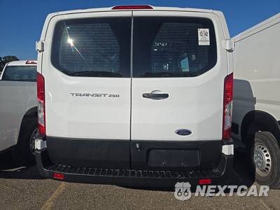2025 Ford Transit 250 Cargo Van Low Roof 130.0" WB - zdjęcie 5 z 27 - miniatura